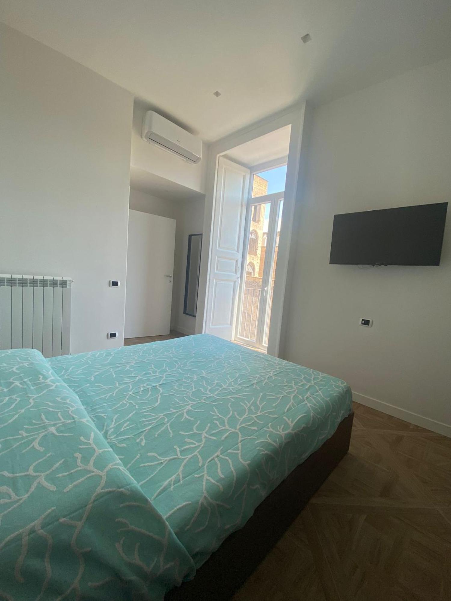 Centrantico - S. Chiara View Apartment Napoli Bagian luar foto