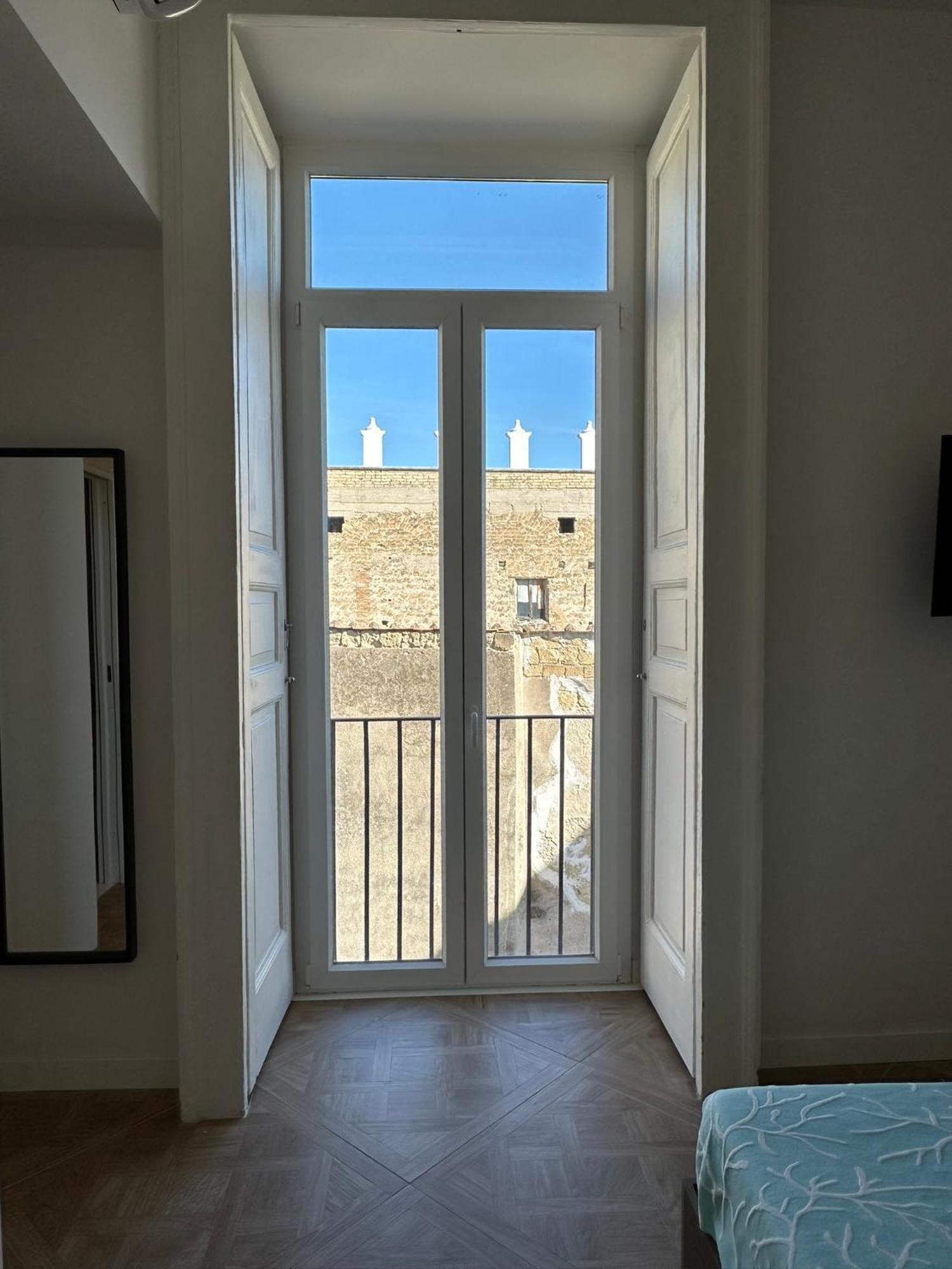 Centrantico - S. Chiara View Apartment Napoli Bagian luar foto